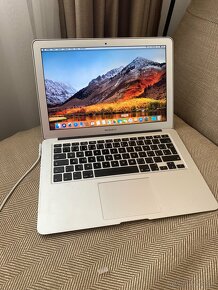 MacBook Air (13-inch, Mid 2011) - 4