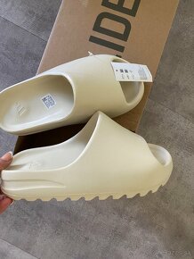 Yeezy slide by adidas bone šľapky 41 us8 - 4