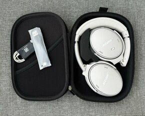 Bose QuietComfort Headphones - 4