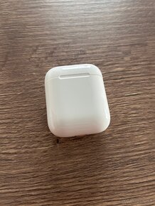 AirPods 2. generácie - 4