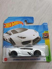 HOTWHEELS - 4