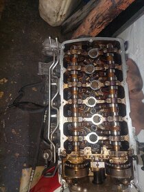 Predam motor na vw sharan 2.8v6 150kw - 4