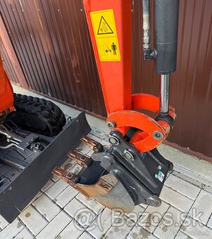 Minibagr Kubota K008-5 2023 malý nájezd - 4