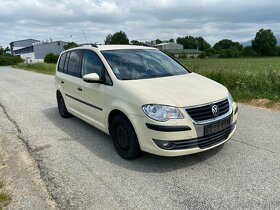 Rozpredám Vw touran 2010 facelift 1.9tdi 77kW BLS 7st dsg - 4