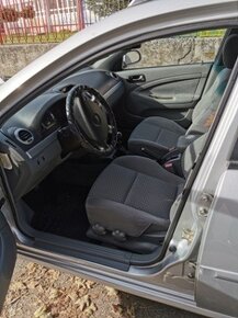 Chevrolet Lacetti kombi 1,6 DOH - 4