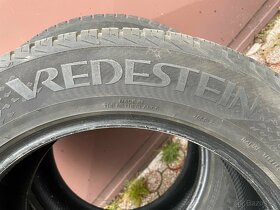 Predám zimné pneu Vredestein Quatrac 5  235/55 R17 - 4