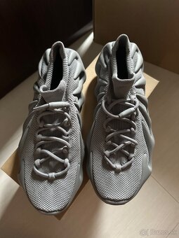 Yeezy 450 stone grey 44 2/3 - 4