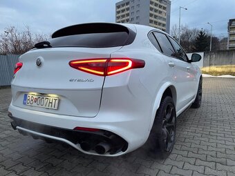 Alfa Romeo Stelvio QV Q4 Quadrifoglio - 4