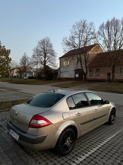 Renault Megane 2 sedan - 4