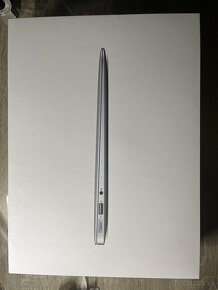 MacBook Air Early 2015 - 4