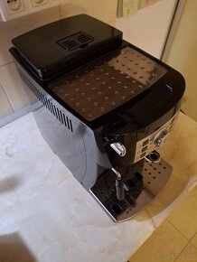 Automaticky kavovar Delonghi Magnifica S - 4