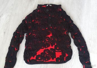 DESIGUAL 3D svetrík v.L - 4