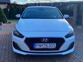 Hyundai i30 Fastback 1.4 T-GDi Automat 7 DTC - 4