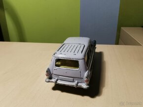 ZLAVA Corgi toys Ford Zephyr - 4