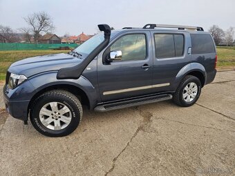 Nissan Pathfinder 2.5 dCI Automat 7-miestny - 4