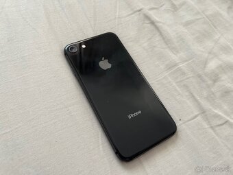 iPhone 8 64Gb Black TOP STAV - 4