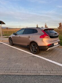 Volvo V40 Cross Country D3 2.0 - 4