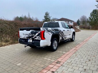 Toyota Tundra 3.5 SR5 4x4 Biturbo automat, rok 2022, 16 tkm - 4