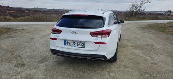 Hyundai i30 kombi 1.5 Tgdi Play automat - 4