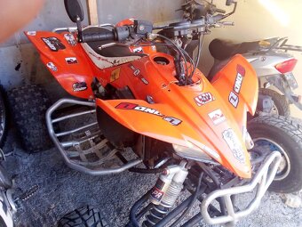 Predám štvorkolku Yamaha yzf 450 motor je davany 750 - 4