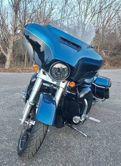 2018 Harley-Davidson Street Glide 115th Anniversary - 4