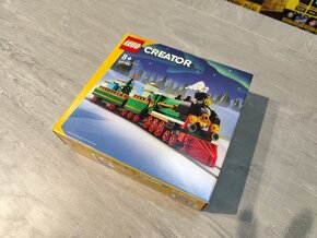 Predám Lego Creator 40700 Winter Holiday Train GWP - 4