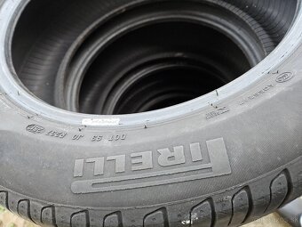 Pirelli 215 55 R17 letne - 4