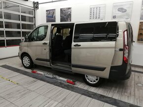 Ford Turneo Custom - 4