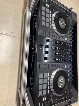 Mix pult Allen & Heath GU32 a DJ konzola Numark NS7 ii - 4