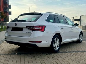 Škoda Superb Combi 2.0 TDI Style DSG - 4