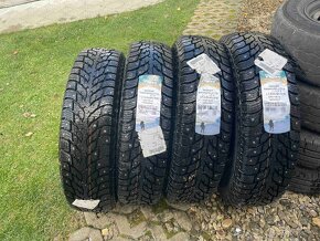 Predám  NOKIAN HAKKAPELIITTA LT3 LT235/85 R16 - 4