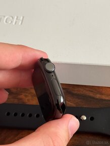 Apple Watch 10 42mm Jet Black nenosené - 4