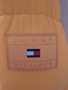 Tommy Hilfiger - 4