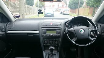 predam radio, interier, plasti, diely skoda octavia II - 4