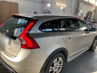 Volvo V60 CC D3 2.0D,Momentum,1Majiteľ - 4