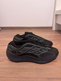 Yeezy 700 V3 Black - 4