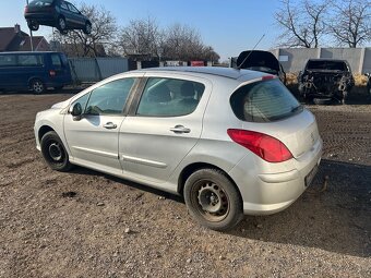 Peugeot 308 1,6 16v 88KW 5FW prodám díly z vozu - 4