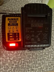 Dewalt 2ah Bluetooth baterka - 4