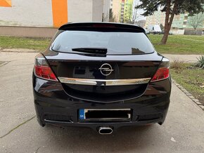 Opel Astra 2.0 T GTC-OPC - 4