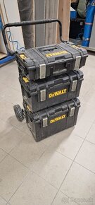 DEWALT - 4