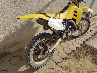 Suzuki RM 125 - 4