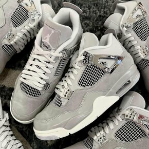 Nike Air Jordan 4 Retro "Frozen Moments" - 4