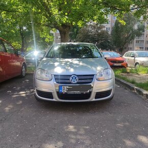 Volkswagen Jetta strieborná metalíza 2005 - 4