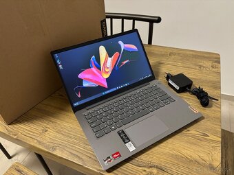 15"/Lenovo/Notebook/Ryzen 3/4GB RAM/128GB NVMe SSD/AMD Rad - 4