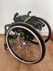 Predam ultralahky sportovy invalidny vozik QUICKIE Helium - 4