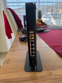 predam spickovy router NETGEAR - ako novy - 4