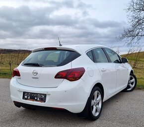 Opel Astra 1.4 16V 74KW/101PS R.V.08/2010 - 4