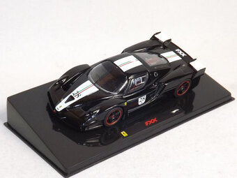 Ferrari FXX 1:43 Hot Wheels Elite - 4