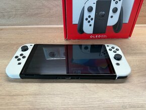 NINTENDO SWITCH OLED - 4