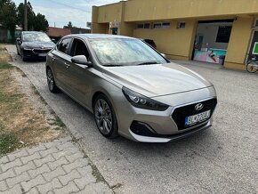 Hyundai i30 fastback - 4